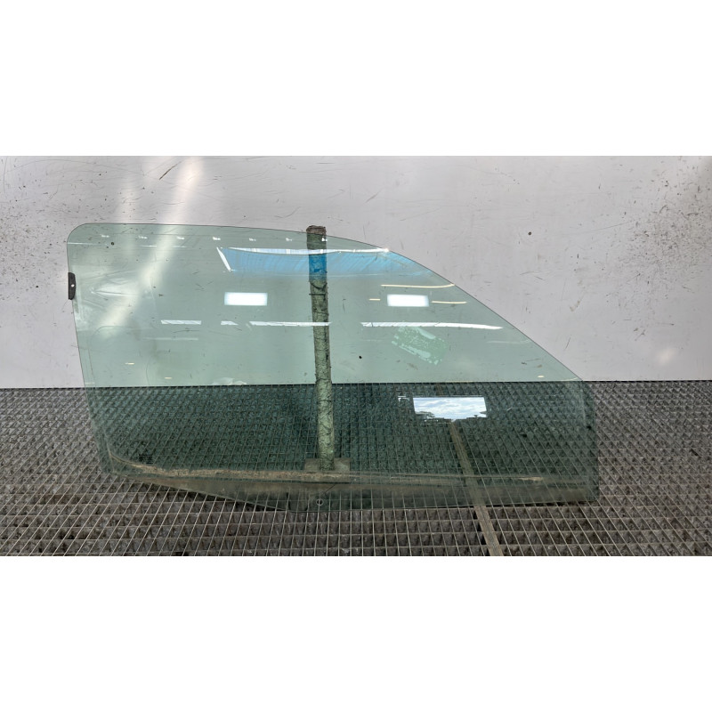 Vitre avant droit RENAULT CLIO 2 Photo n°1