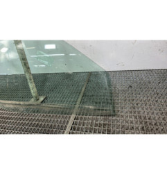 Vitre avant droit RENAULT CLIO 2