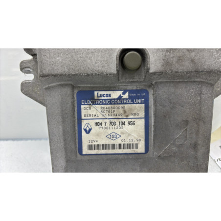 Calculateur moteur RENAULT CLIO 2