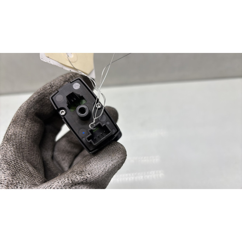 Interrupteur de leve vitre avant droit MERCEDES CLASSE M 164 Photo n°3