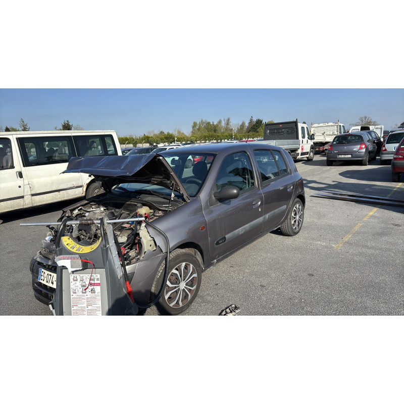 Vitre avant gauche RENAULT CLIO 2 Photo n°5