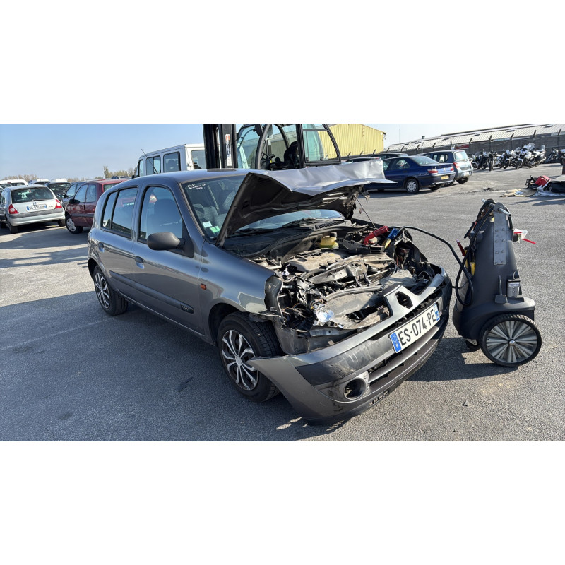 Vitre avant gauche RENAULT CLIO 2 Photo n°6