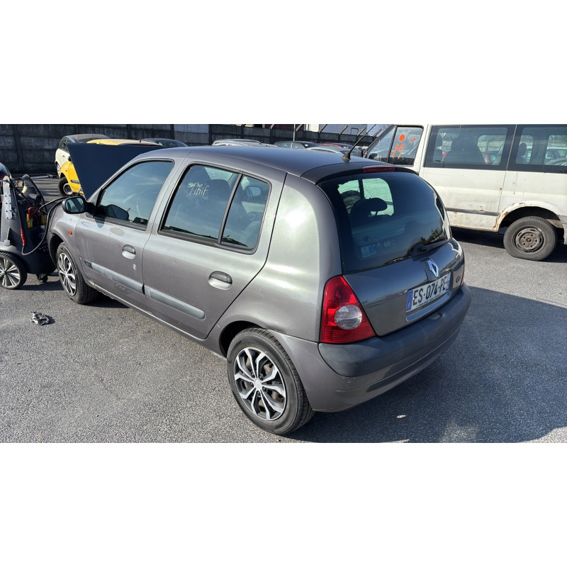 Vitre avant gauche RENAULT CLIO 2 Photo n°8