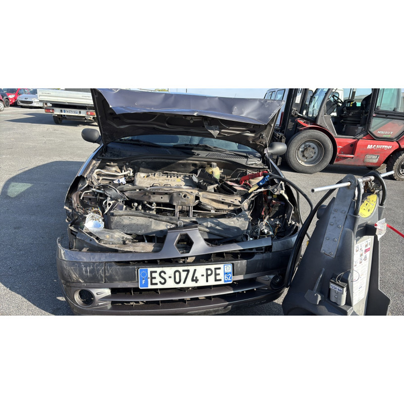 Vitre avant gauche RENAULT CLIO 2 Photo n°12