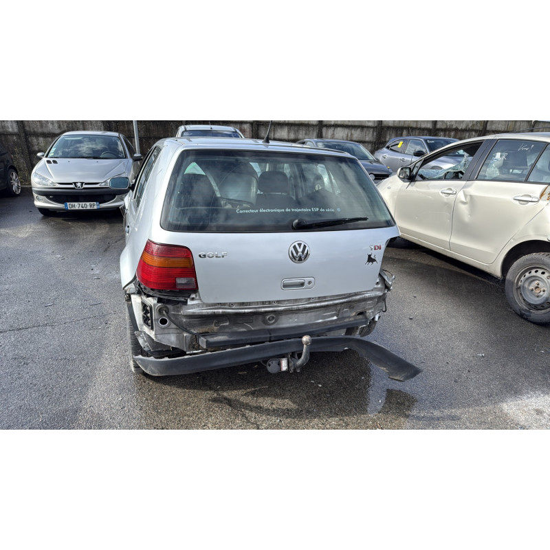 Vitre avant droit VOLKSWAGEN GOLF 4 Photo n°9
