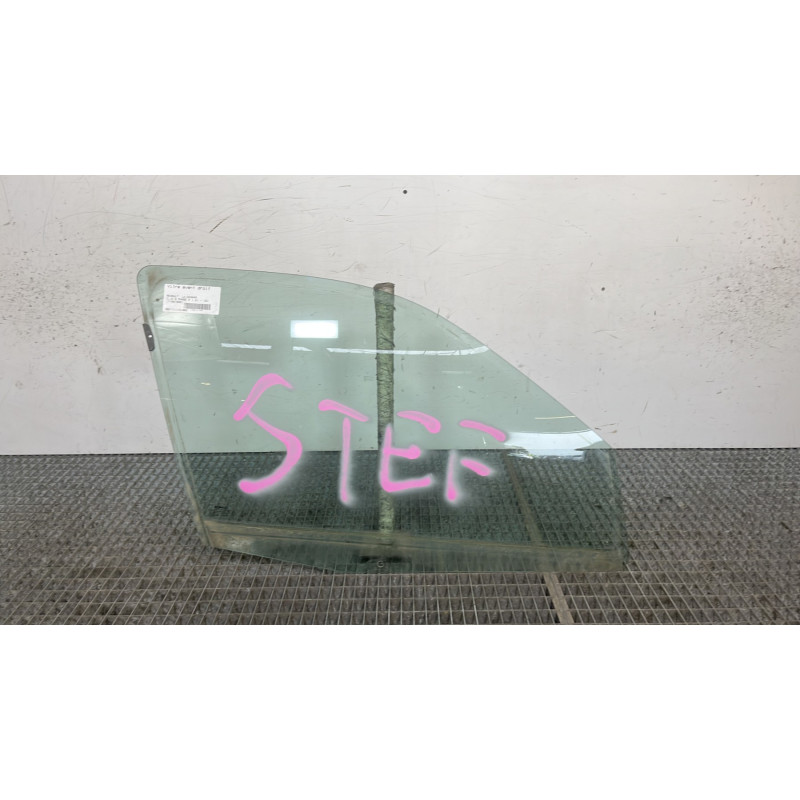 Vitre avant droit RENAULT CLIO 2 Photo n°1