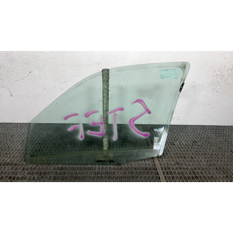 Vitre avant droit RENAULT CLIO 2 Photo n°4