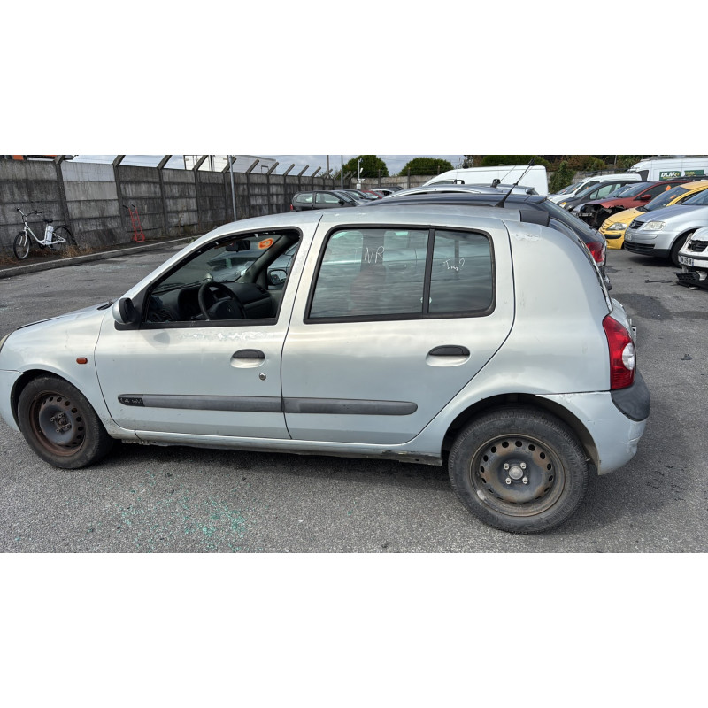 Vitre avant droit RENAULT CLIO 2 Photo n°10