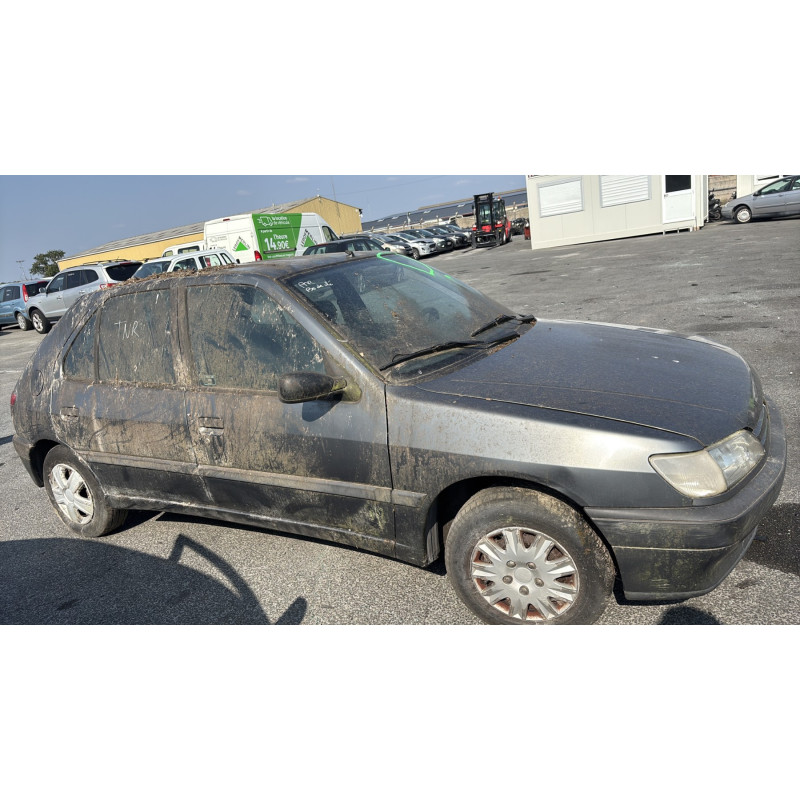 Capot PEUGEOT 306 Photo n°16