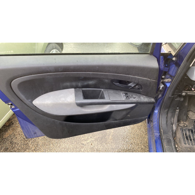 Malle/Hayon arriere FIAT GRANDE PUNTO Photo n°16