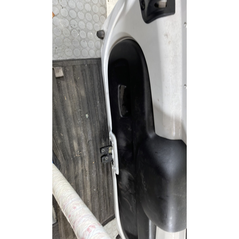 Malle/Hayon arriere RENAULT TWINGO 2 Photo n°12