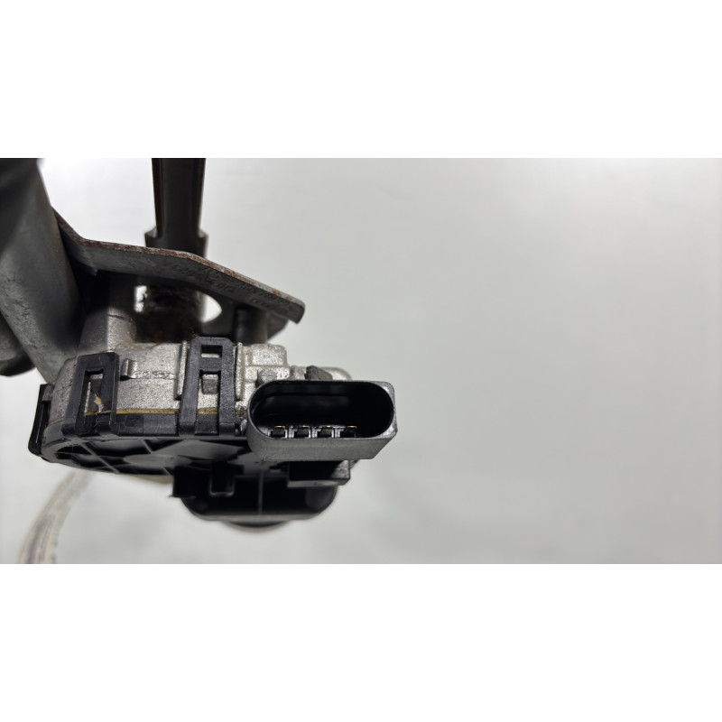 Moteur essuie glace avant VOLKSWAGEN GOLF 4 Photo n°3