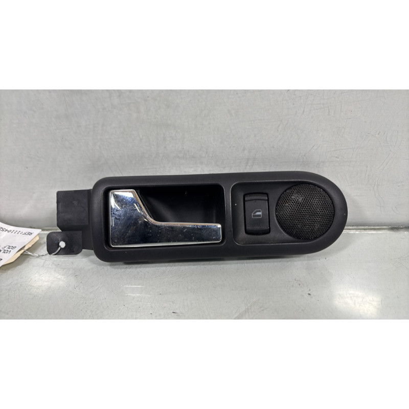 Poignee interieur arriere gauche VOLKSWAGEN GOLF 4 Photo n°1