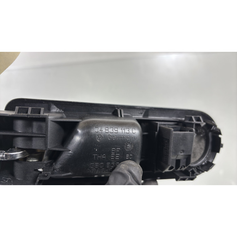 Poignee interieur arriere gauche VOLKSWAGEN GOLF 4 Photo n°4