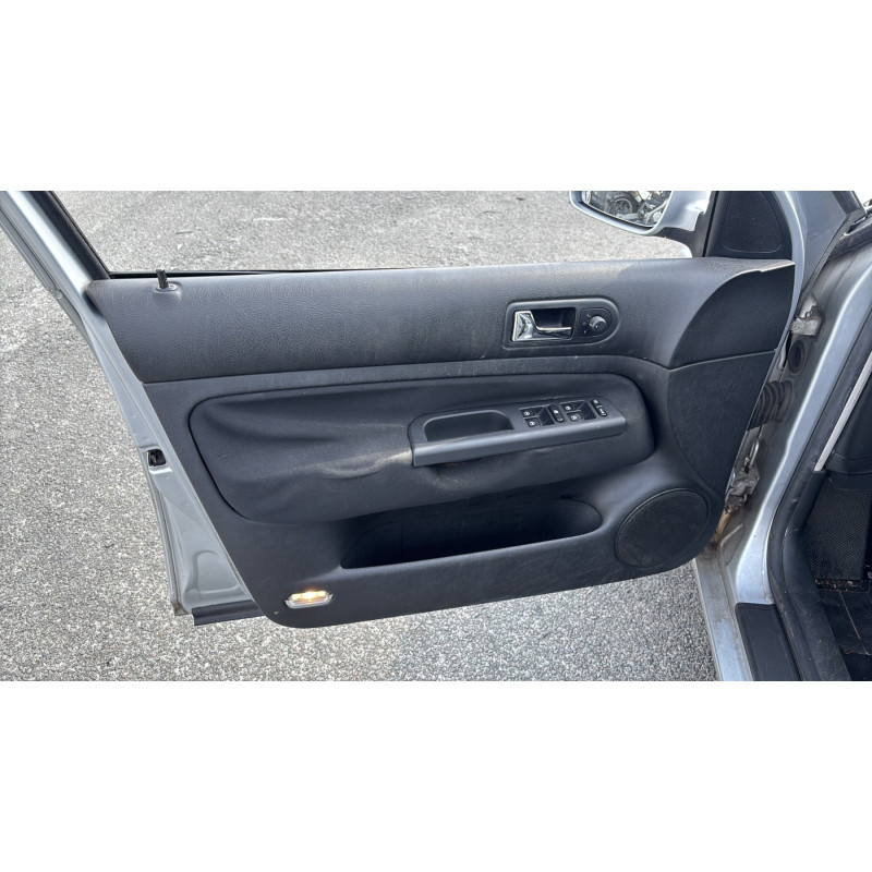Poignee interieur arriere gauche VOLKSWAGEN GOLF 4 Photo n°13