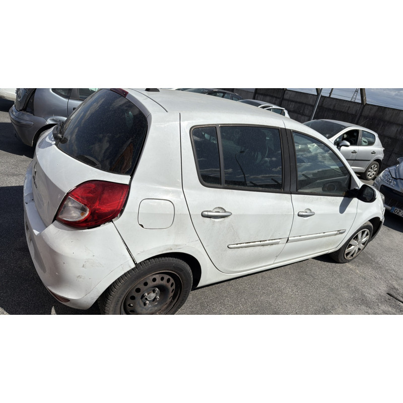 Boitier UCH RENAULT CLIO 3 Photo n°10