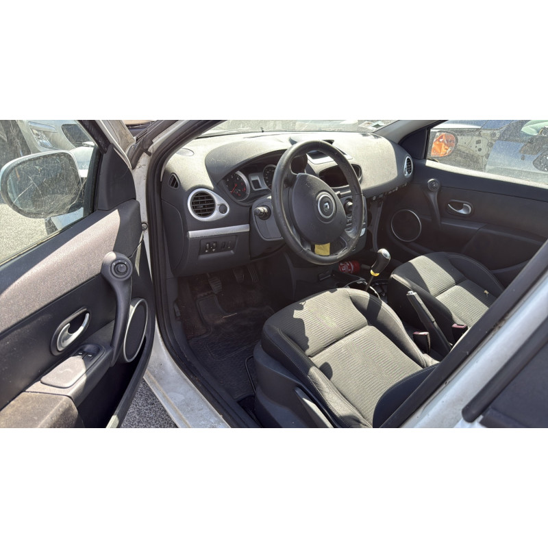 Boitier UCH RENAULT CLIO 3 Photo n°12
