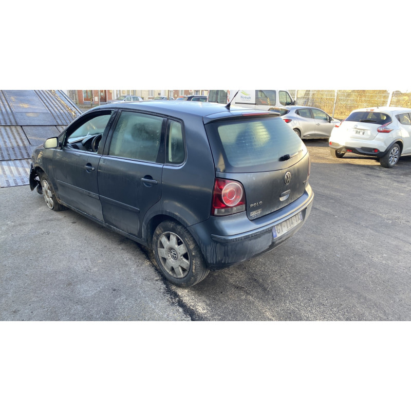Capot VOLKSWAGEN POLO 4 Photo n°13