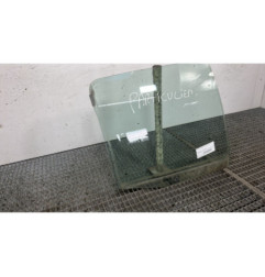 Vitre arriere droit PEUGEOT 106