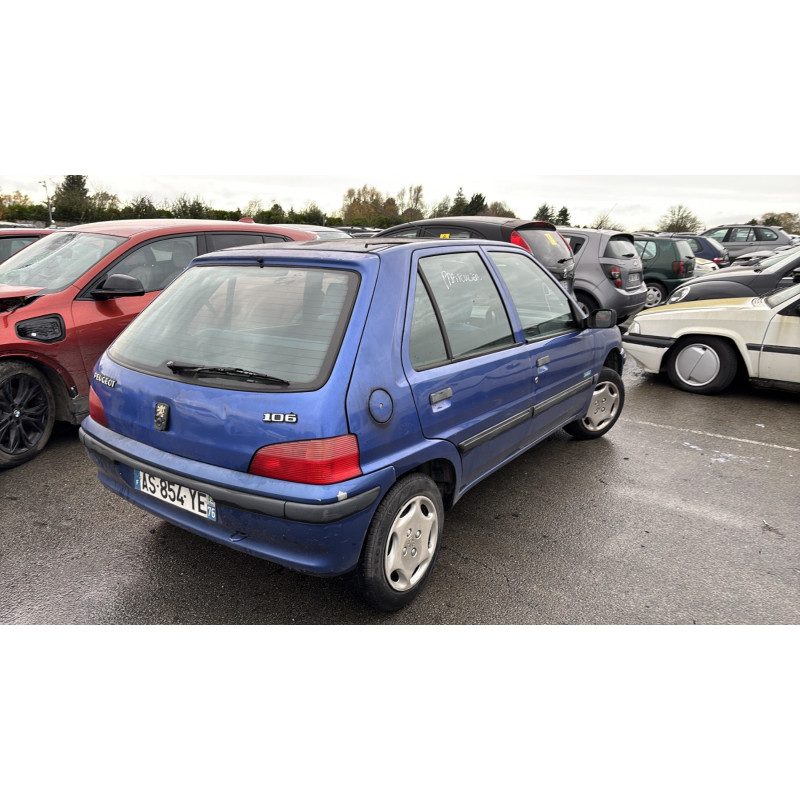 Vitre arriere gauche PEUGEOT 106 Photo n°7