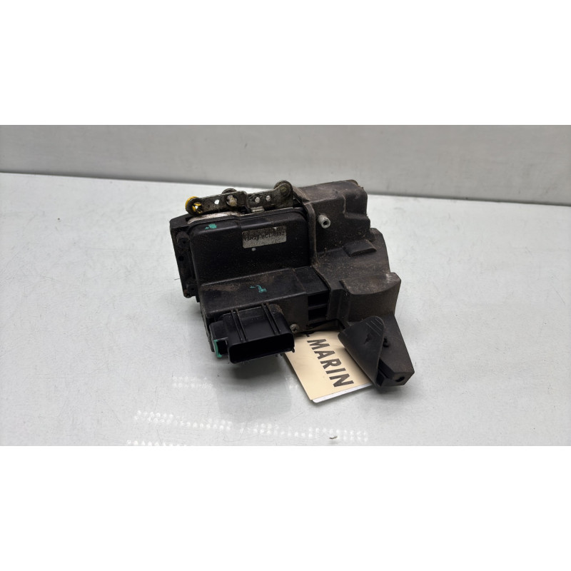 Serrure arriere droit FORD FIESTA 5 Photo n°2