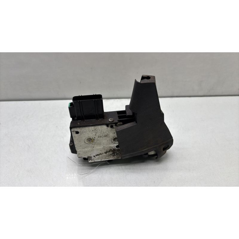 Serrure arriere droit FORD FIESTA 5 Photo n°4