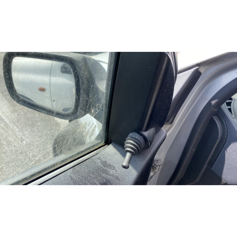 Serrure arriere droit FORD FIESTA 5 Photo n°15