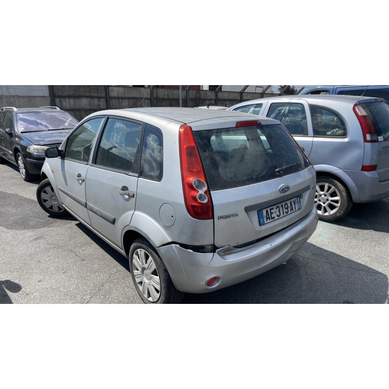 Serrure avant gauche FORD FIESTA 5 Photo n°8