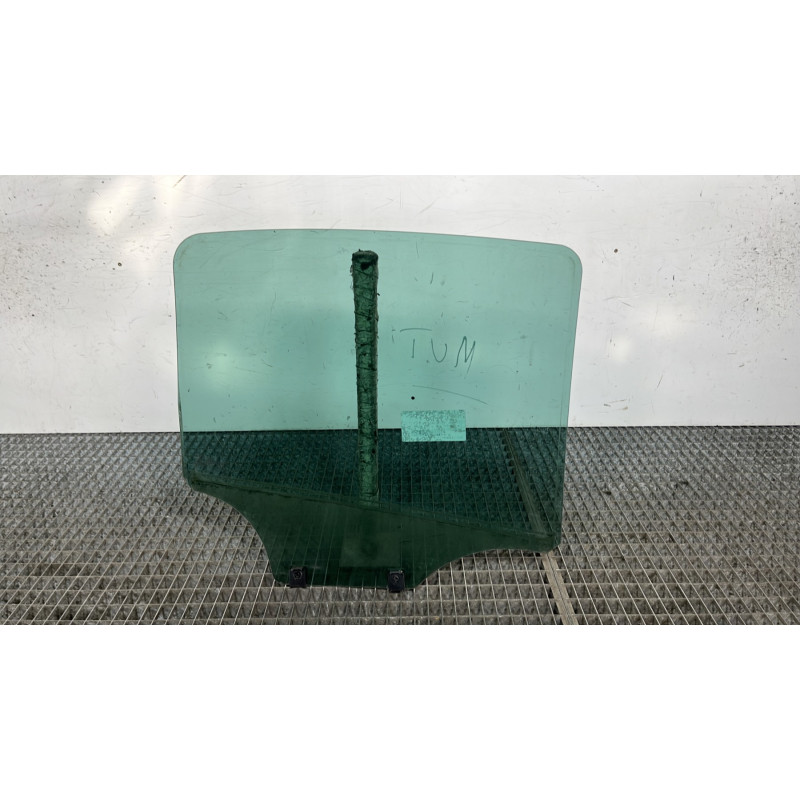 Vitre arriere gauche CITROEN C3 2 Photo n°4