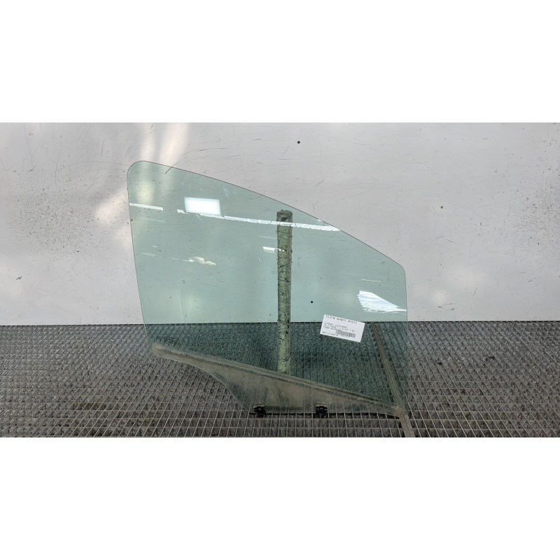 Vitre avant droit CITROEN C3 2 Photo n°1
