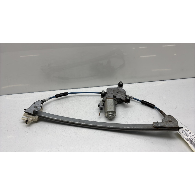 Leve vitre electrique arriere gauche PEUGEOT 406 Photo n°1