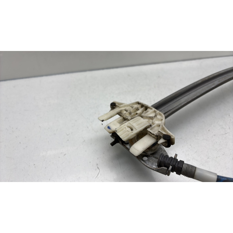 Leve vitre electrique arriere gauche PEUGEOT 406 Photo n°7
