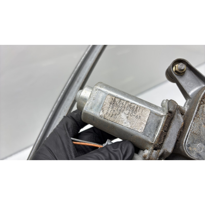 Leve vitre electrique arriere gauche PEUGEOT 406 Photo n°8
