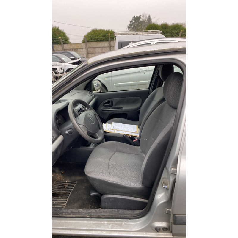 Cremaillere assistee RENAULT CLIO 2 CAMPUS Photo n°11