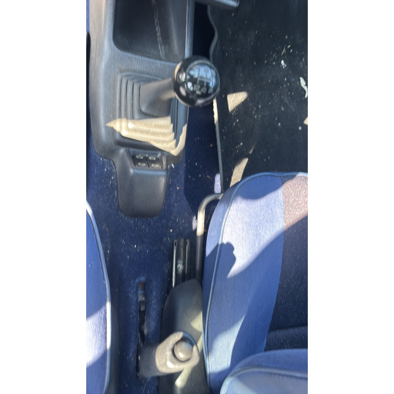 Vase de lave glace PEUGEOT 106 Photo n°17