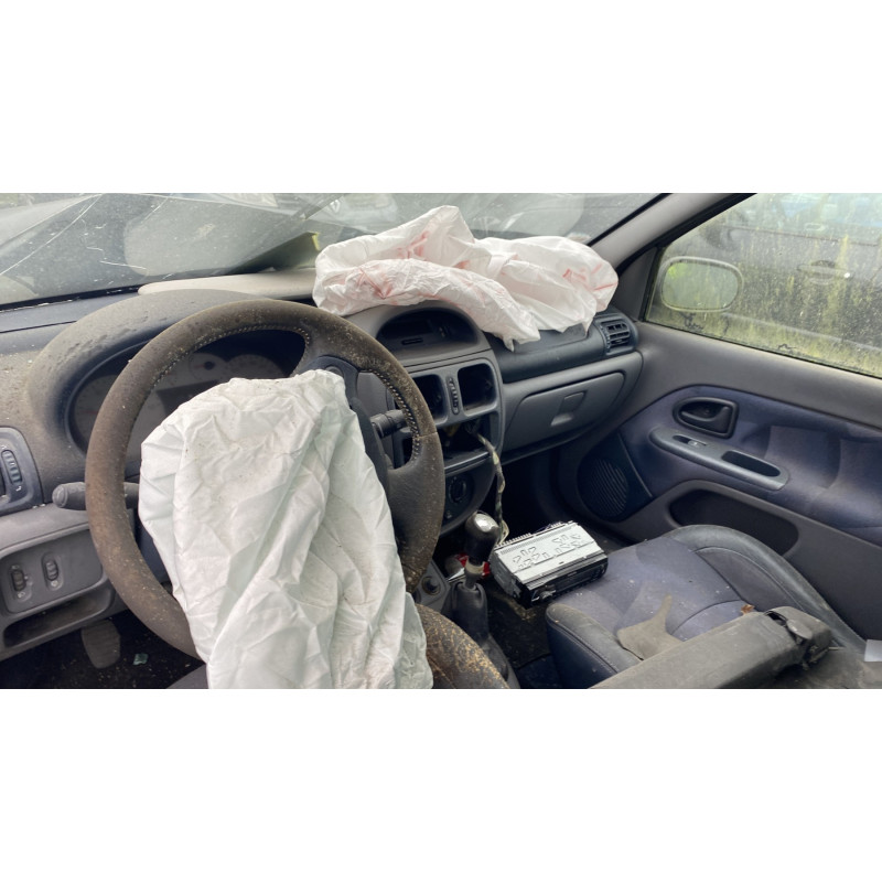 Bloc ABS (freins anti-blocage) RENAULT CLIO 2 Photo n°15
