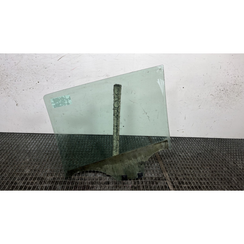 Vitre arriere droit DACIA LOGAN MCV 2 Photo n°4