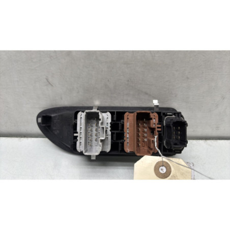 Interrupteur de leve vitre avant gauche RENAULT VEL SATIS