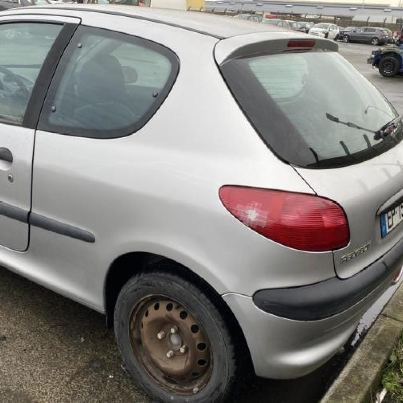 Pare choc arriere PEUGEOT 206 Photo n°11