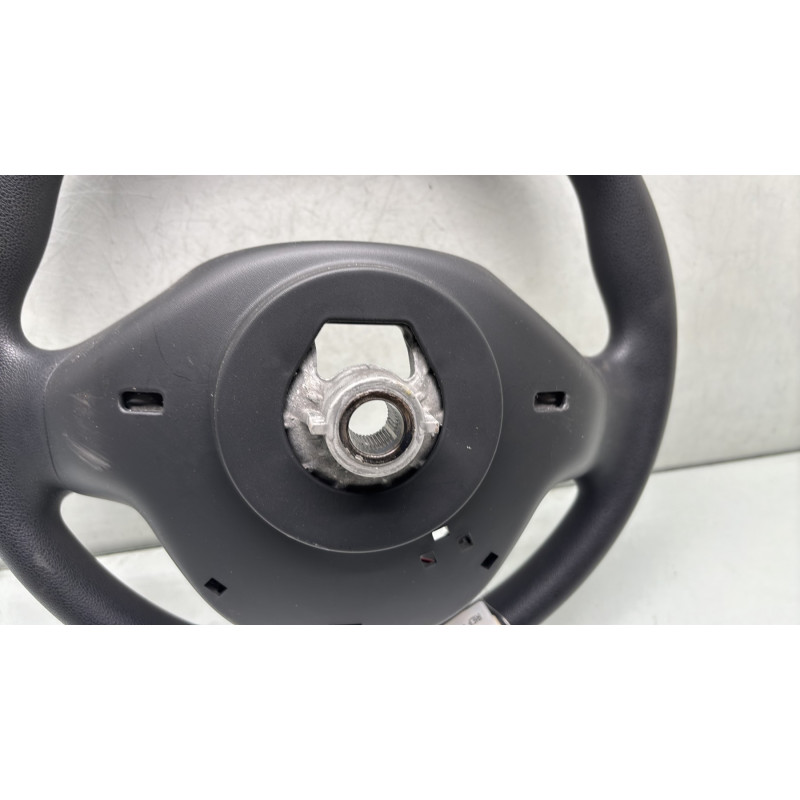 Volant RENAULT CLIO 4 Photo n°5