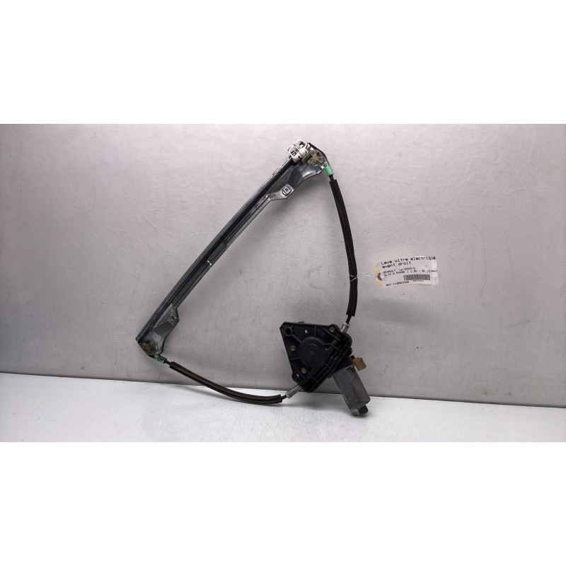 Leve vitre electrique avant droit RENAULT CLIO 2 Photo n°1