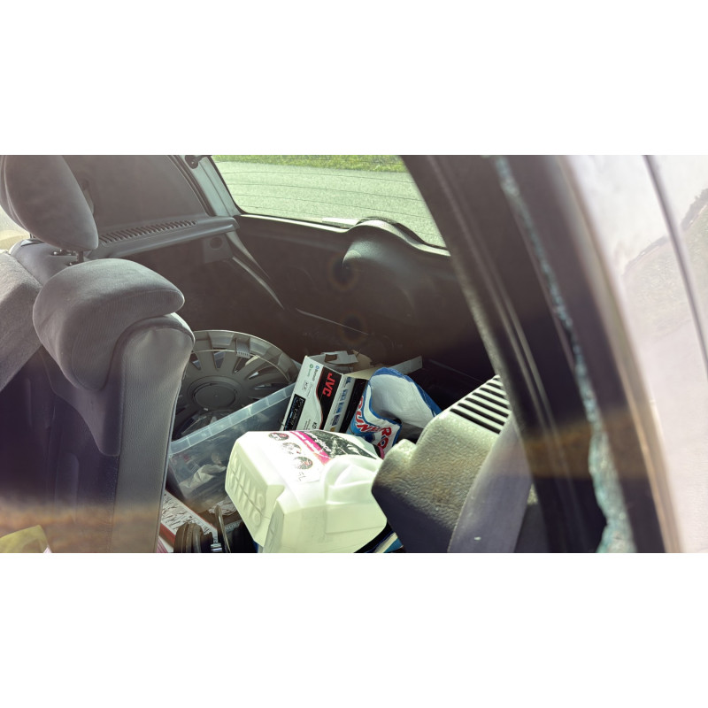 Leve vitre electrique avant droit RENAULT CLIO 2 Photo n°17