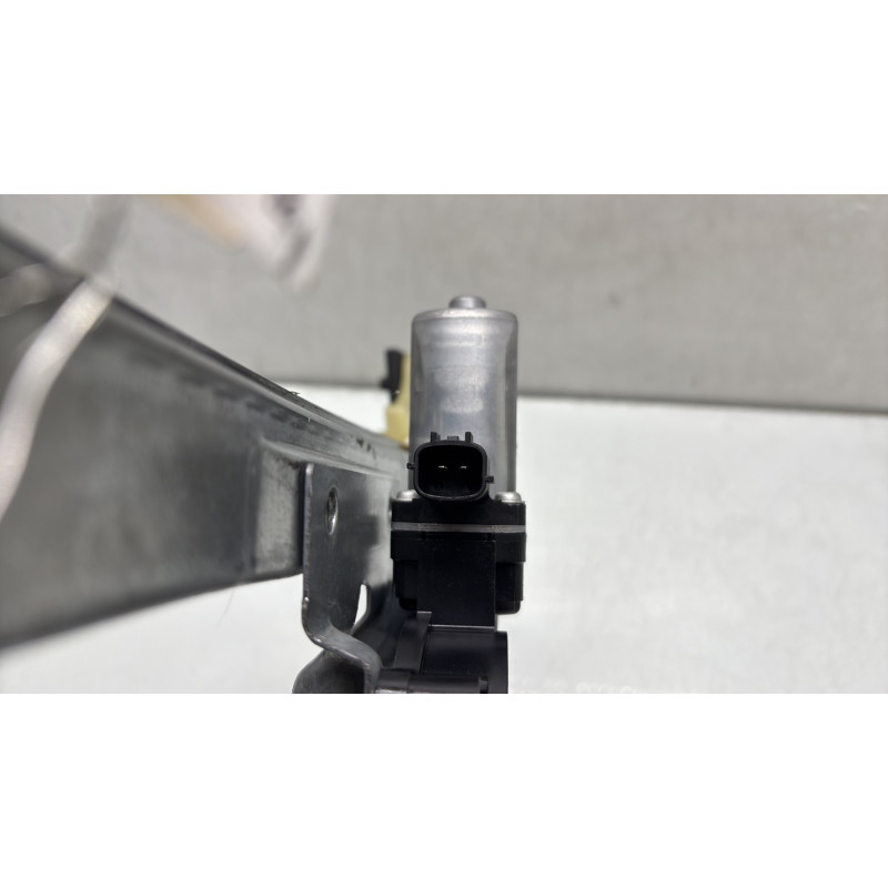 Leve vitre electrique avant gauche RENAULT CLIO 4 Photo n°5
