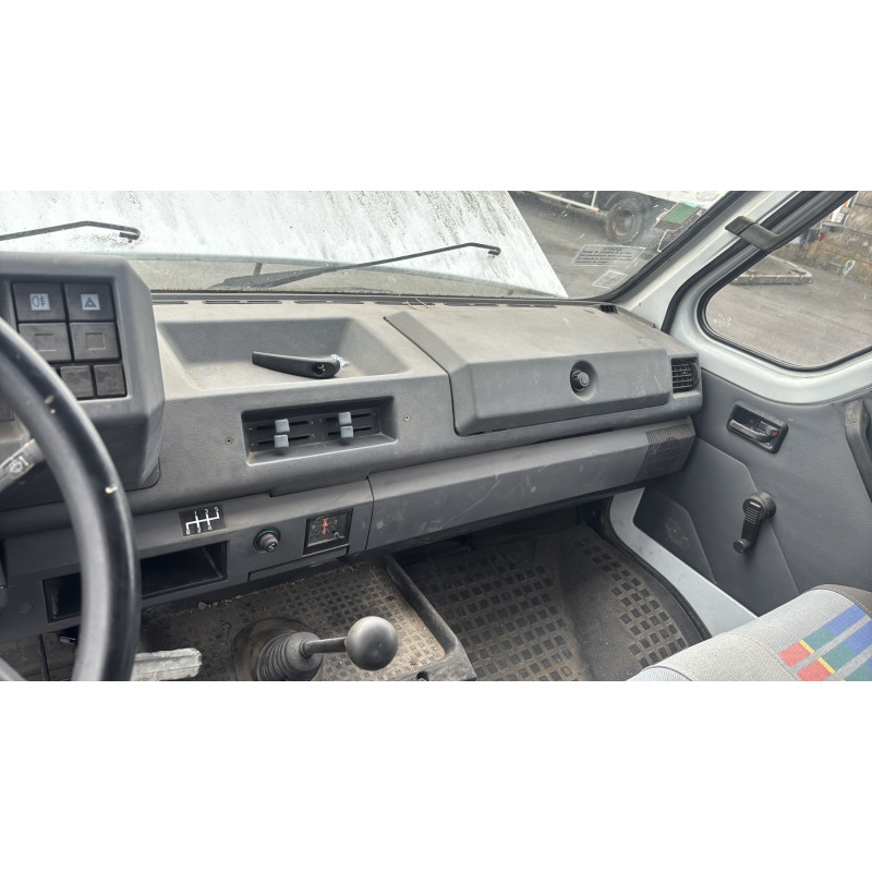 Optique avant secondaire gauche (feux)(clignotant) RENAULT MASTER 1 Photo n°19