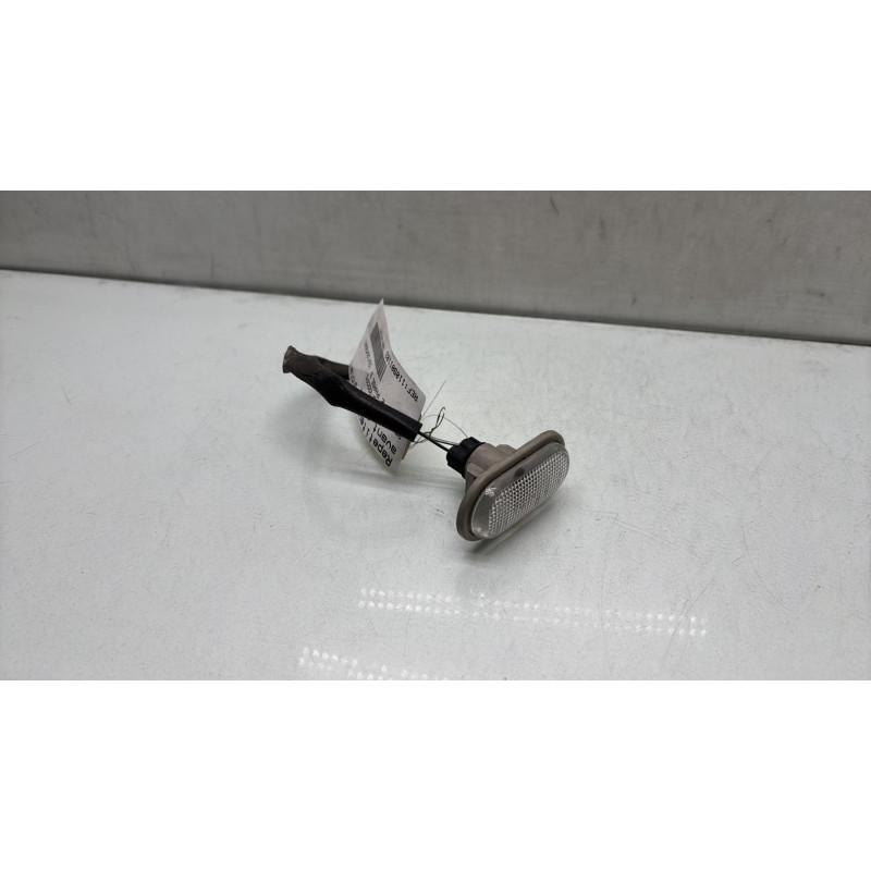 Repetiteur clignotant avant gauche (Feux) RENAULT MASTER 2 Photo n°2