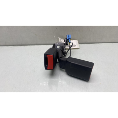 Attache ceinture arriere droit MERCEDES CLASSE A 176 Photo n°1