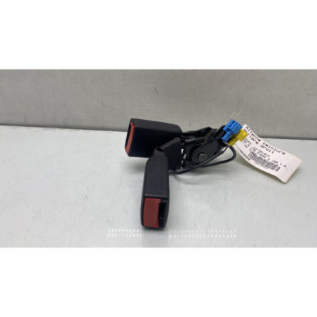 Attache ceinture arriere droit MERCEDES CLASSE A 176