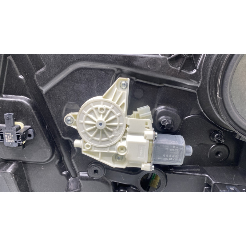 Leve vitre electrique avant droit MERCEDES CLASSE A 176 Photo n°2