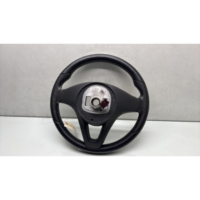 Volant MERCEDES CLASSE A 176 Photo n°3