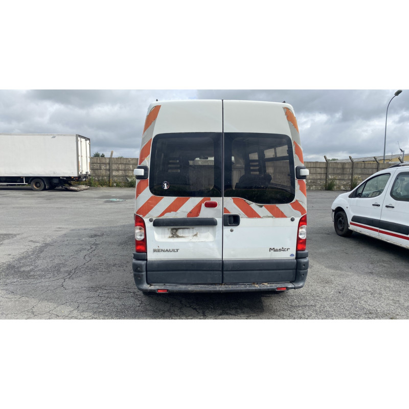 Crosse arriere gauche RENAULT MASTER 2 Photo n°9